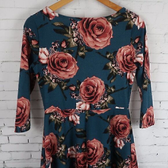 CHARLOTTE RUSSE GREEN 3/4 SLEEVE ROUND NECK MIDI DRESS PINK FLORAL SIZE MEDIUM - Picture 5 of 6
